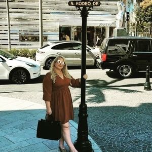 Meet your Posher, Angell